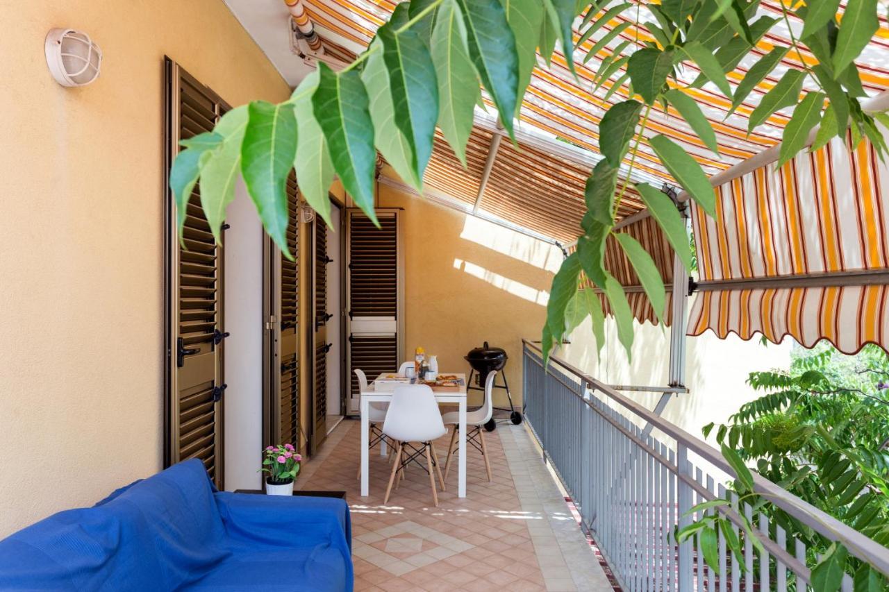 Апартаменты Casa Di Clara Ачиреале Экстерьер фото